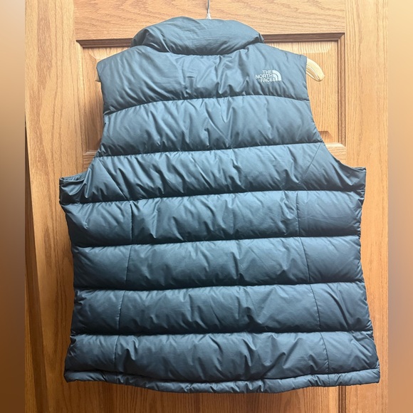The North Face Puffer Vest - Picture 3 of 5